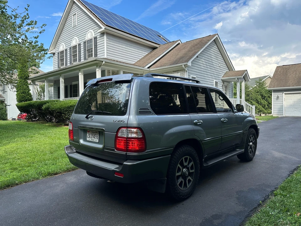 2002 Lexus LX 2nd Gen - Image 20 of 31
