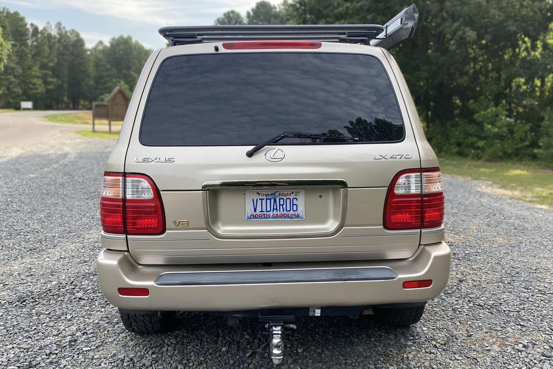 2002 Lexus LX 2nd Gen - Image 5 of 31
