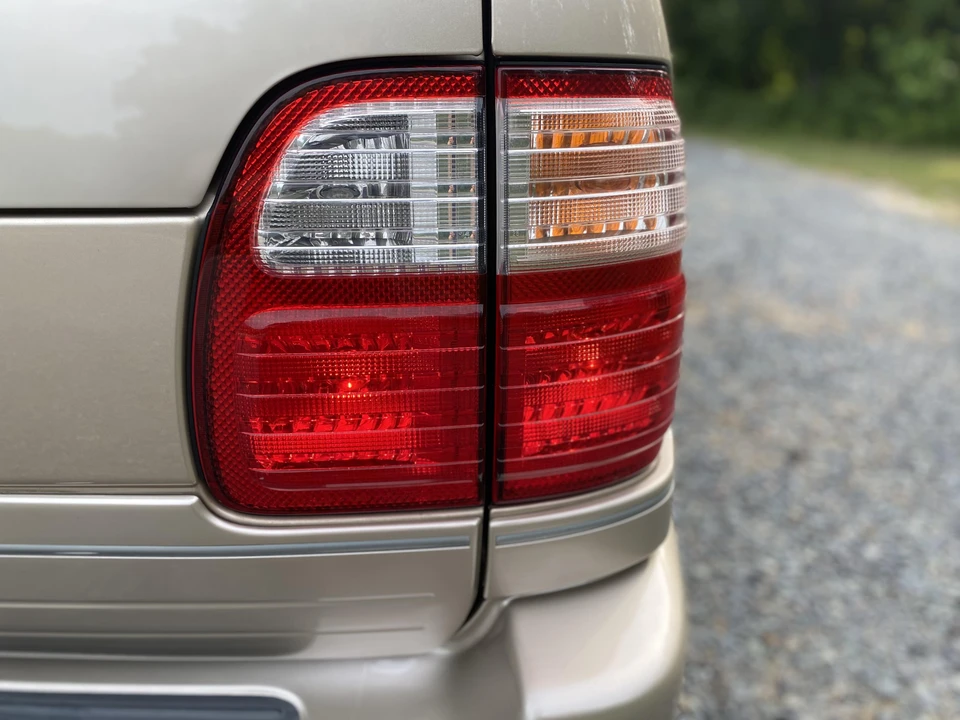 2002 Lexus LX 2nd Gen - Image 31 of 31