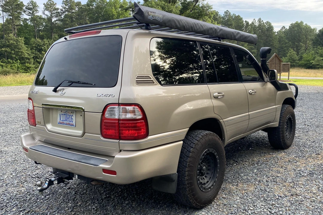 2002 Lexus LX 2nd Gen - Image 4 of 31