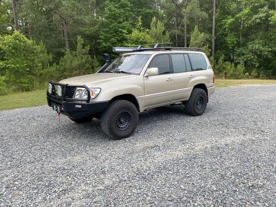 2002 Lexus LX 2nd Gen - Image 8 of 31
