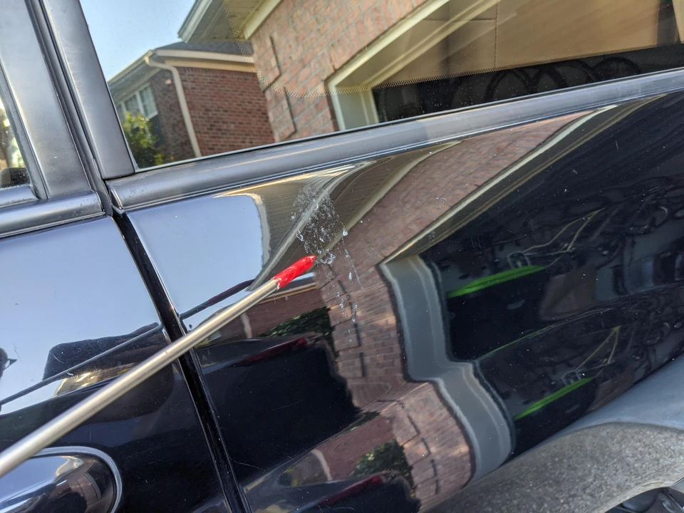 2002 Lexus LX 2nd Gen - Image 21 of 31
