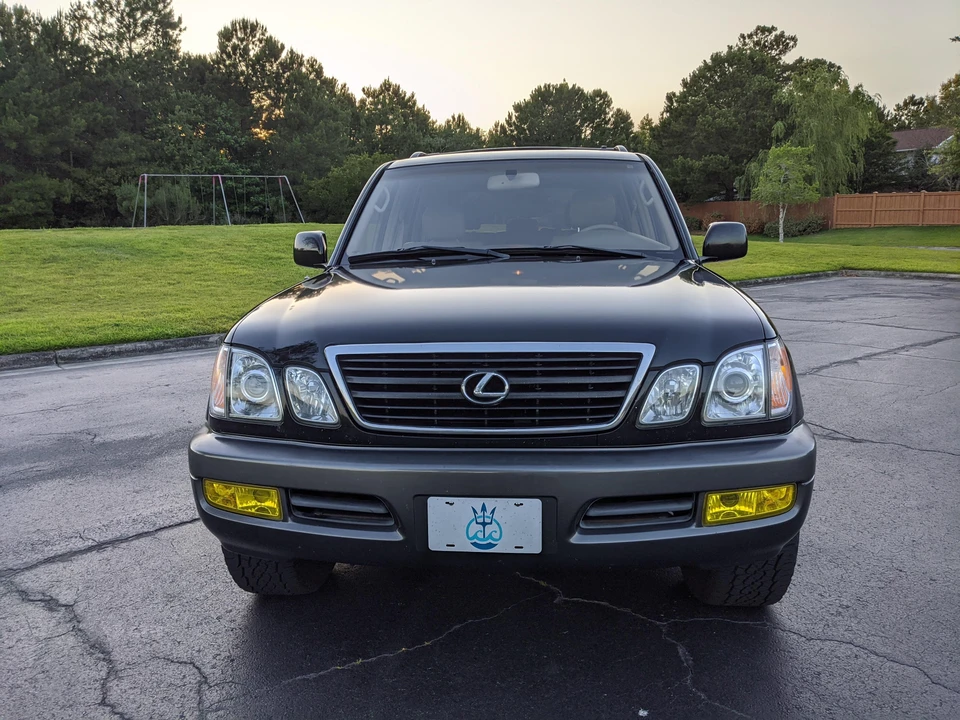 2002 Lexus LX 2nd Gen - Image 6 of 31