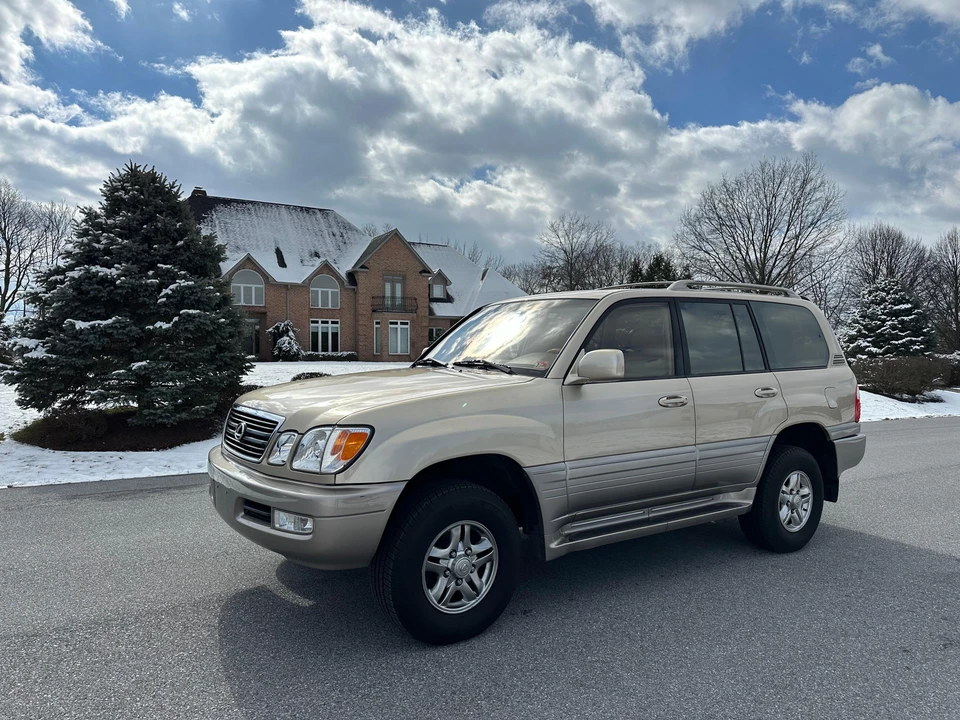 2002 Lexus LX 2nd Gen - Image 14 of 31