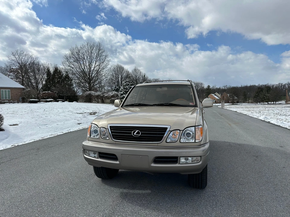 2002 Lexus LX 2nd Gen - Image 6 of 31
