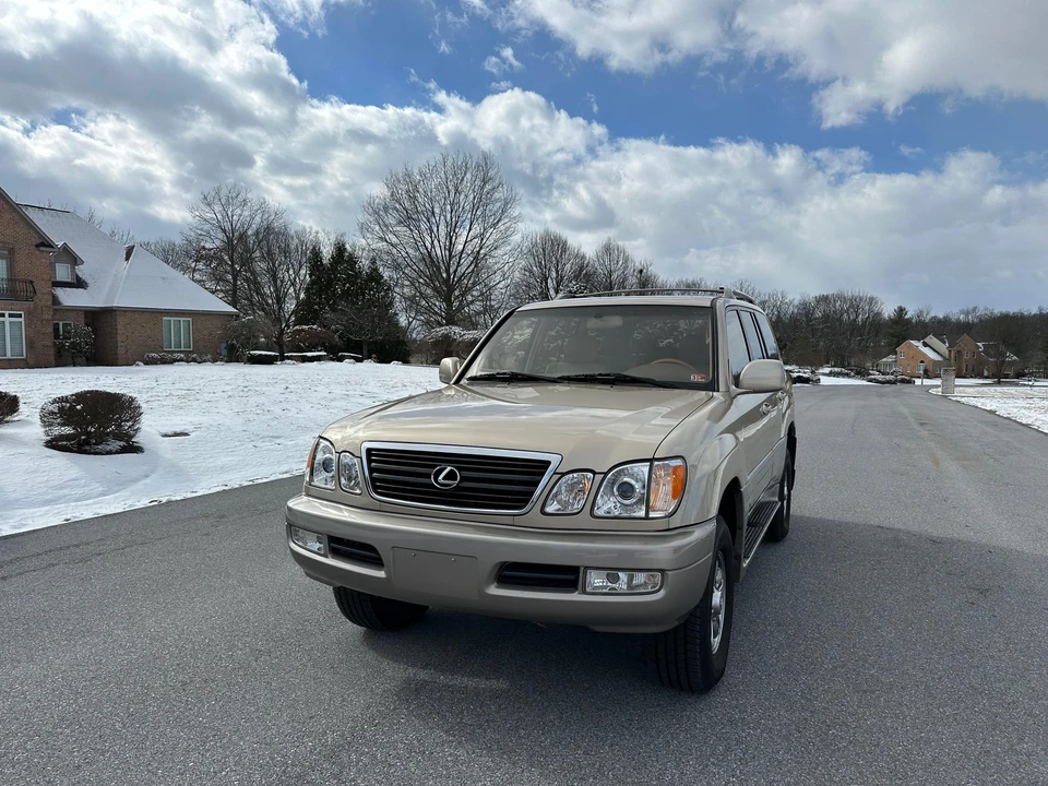 2002 Lexus LX 2nd Gen - Image 8 of 31
