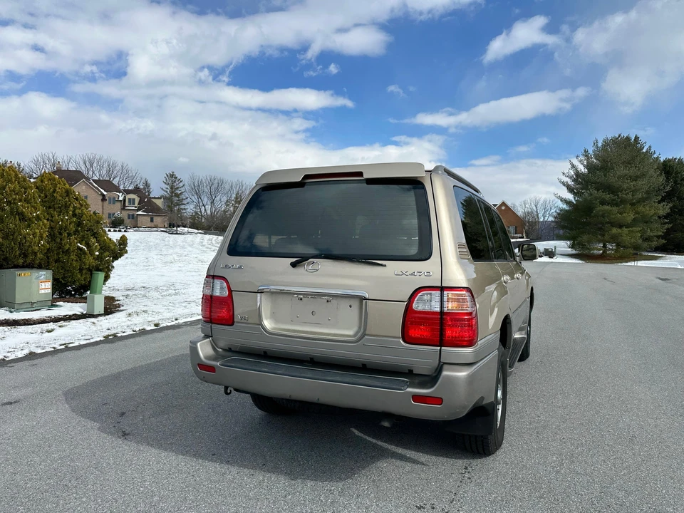2002 Lexus LX 2nd Gen - Image 31 of 31