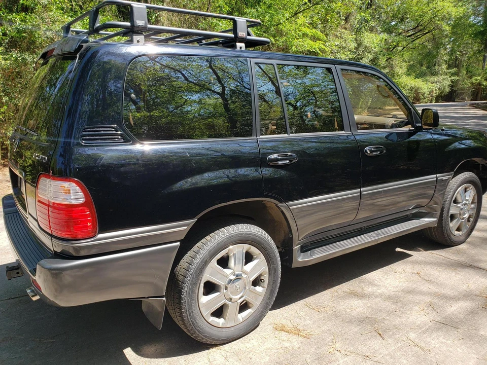 2002 Lexus LX 2nd Gen - Image 19 of 31