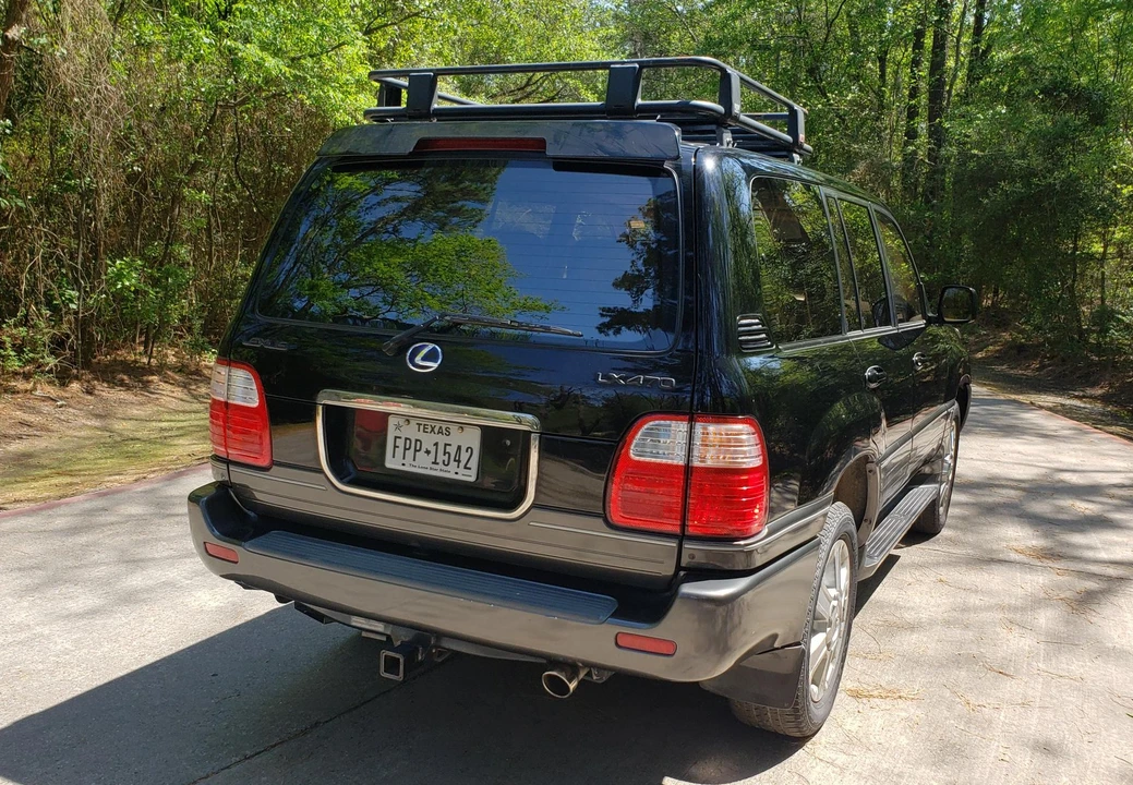 2002 Lexus LX 2nd Gen - Image 4 of 31