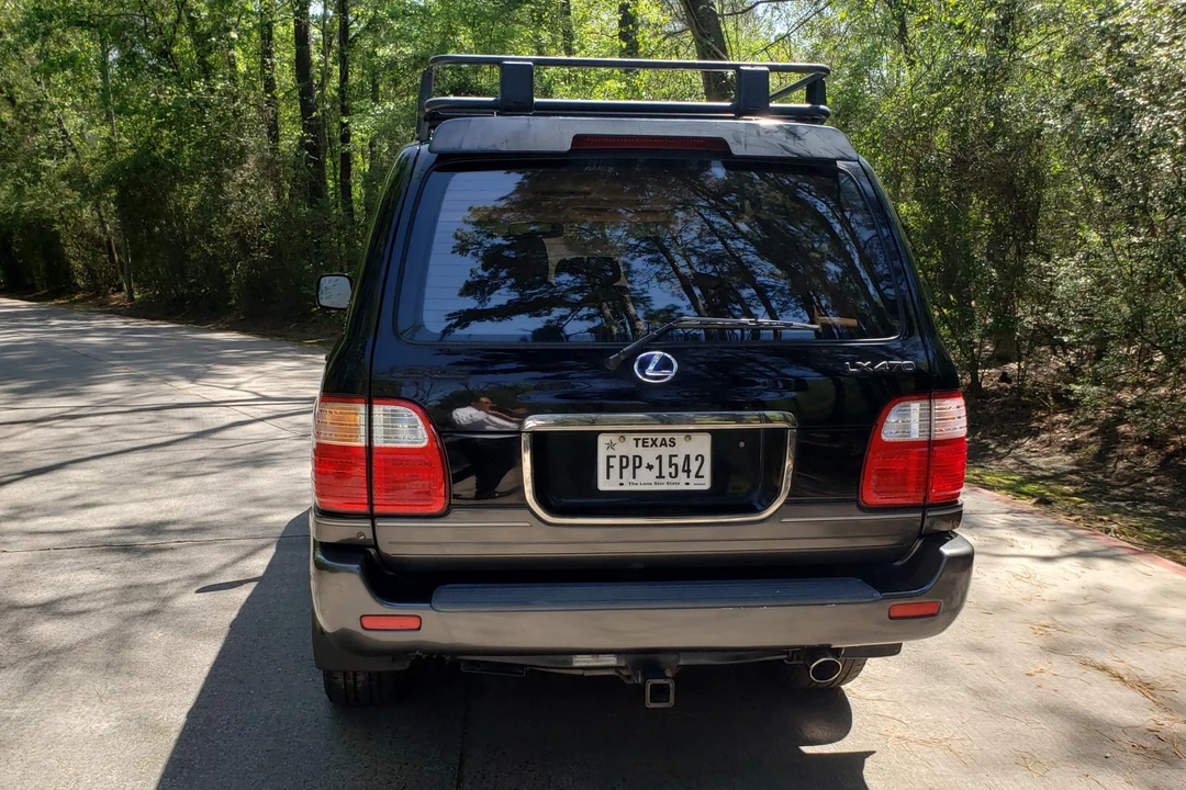 2002 Lexus LX 2nd Gen - Image 5 of 31