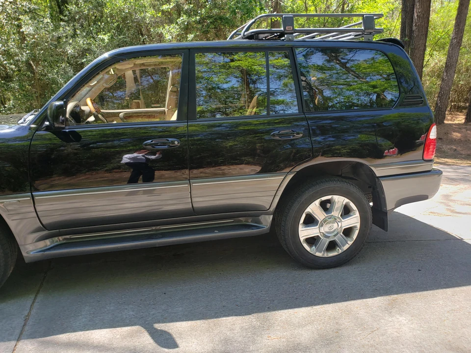 2002 Lexus LX 2nd Gen - Image 13 of 31