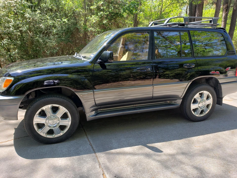 2002 Lexus LX 2nd Gen - Image 12 of 31
