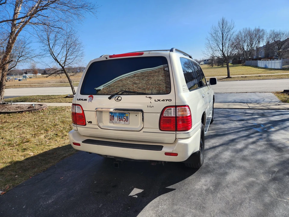 2002 Lexus LX 2nd Gen - Image 30 of 31