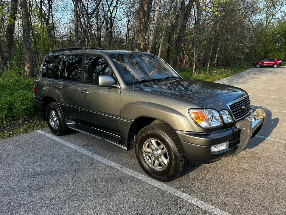 2002 Lexus LX 2nd Gen - Image 31 of 31