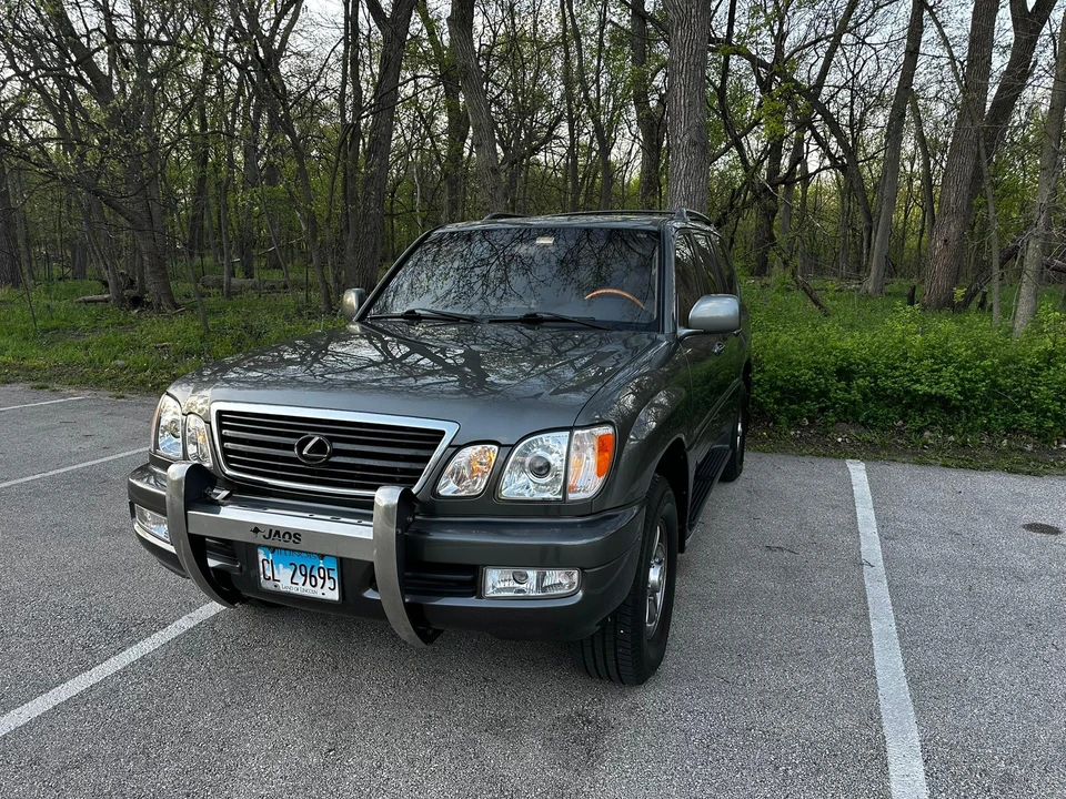 2002 Lexus LX 2nd Gen - Image 8 of 31