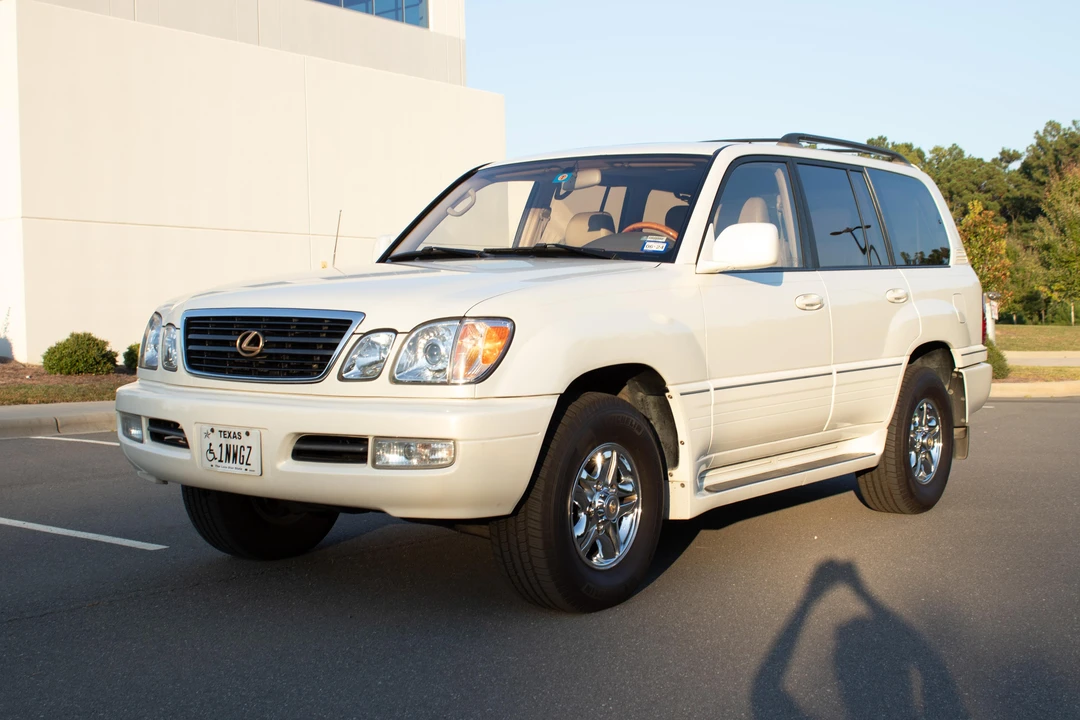2002 Lexus LX 2nd Gen - Image 12 of 31