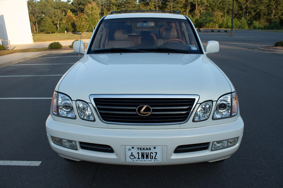 2002 Lexus LX 2nd Gen - Image 7 of 31