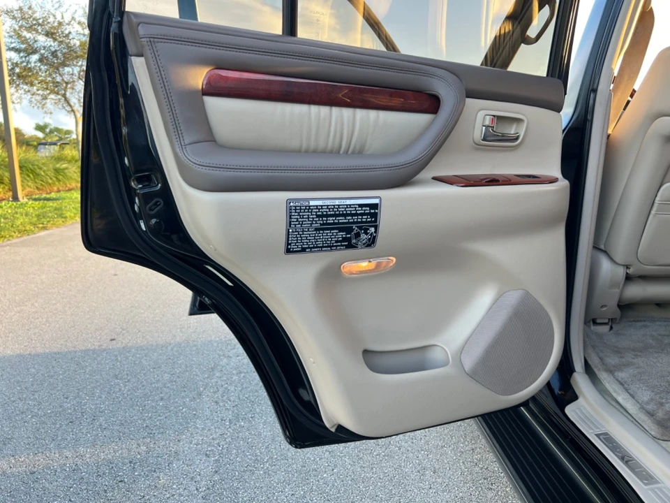 2002 Lexus LX 2nd Gen - Image 14 of 21