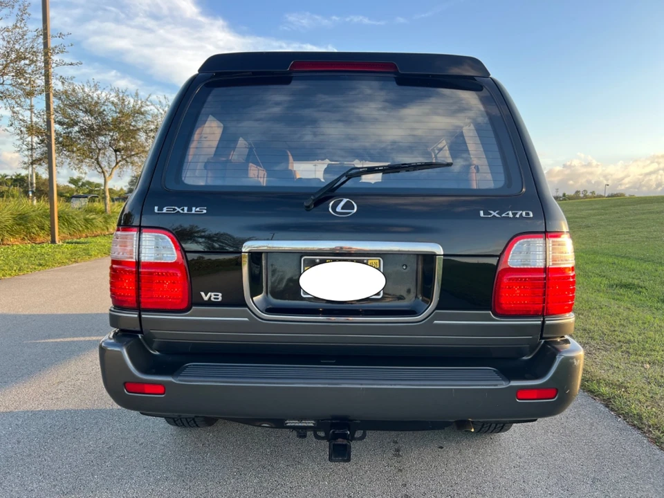 2002 Lexus LX 2nd Gen - Image 4 of 21