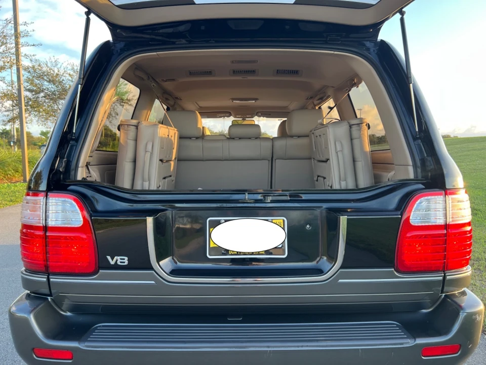 2002 Lexus LX 2nd Gen - Image 5 of 21