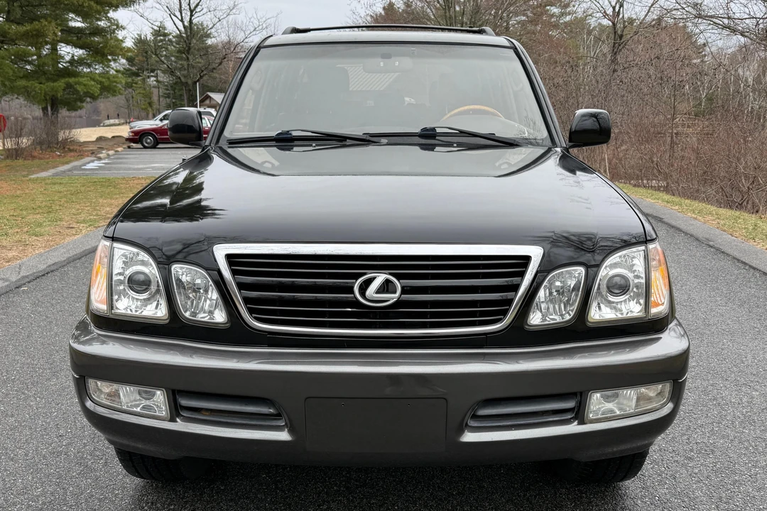 2002 Lexus LX 2nd Gen - Image 2 of 31