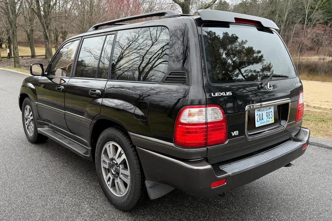 2002 Lexus LX 2nd Gen - Image 4 of 31