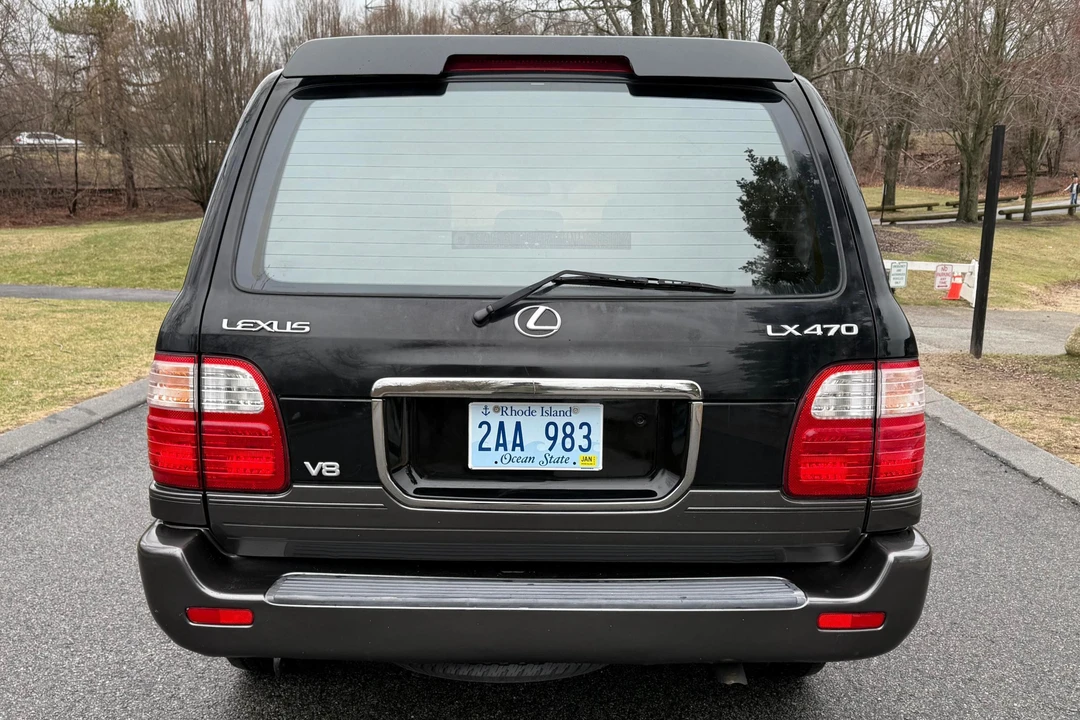 2002 Lexus LX 2nd Gen - Image 5 of 31