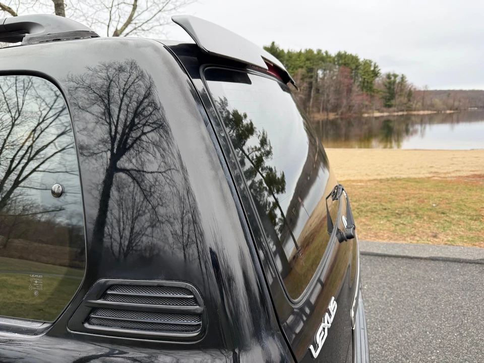 2002 Lexus LX 2nd Gen - Image 26 of 31