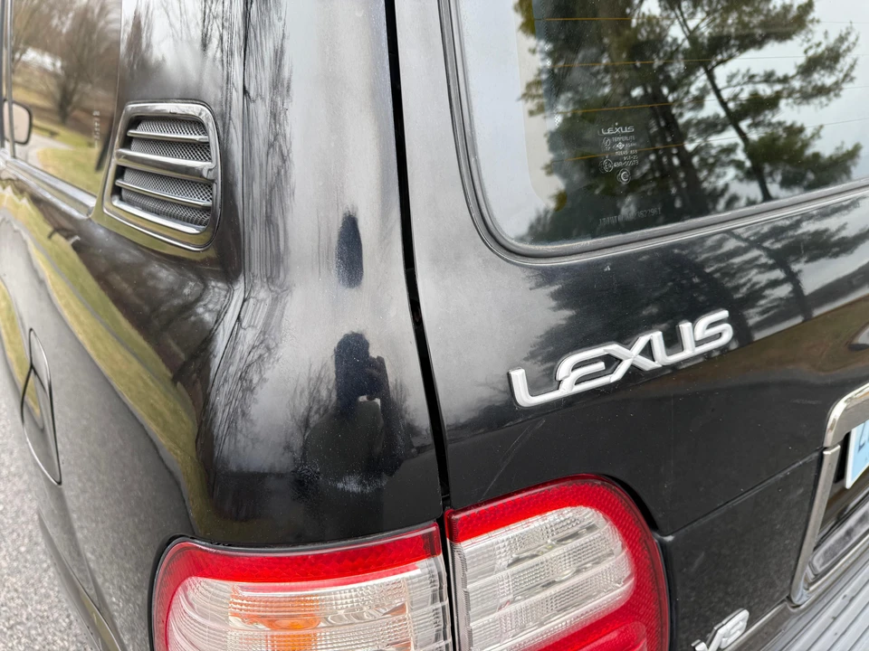 2002 Lexus LX 2nd Gen - Image 27 of 31