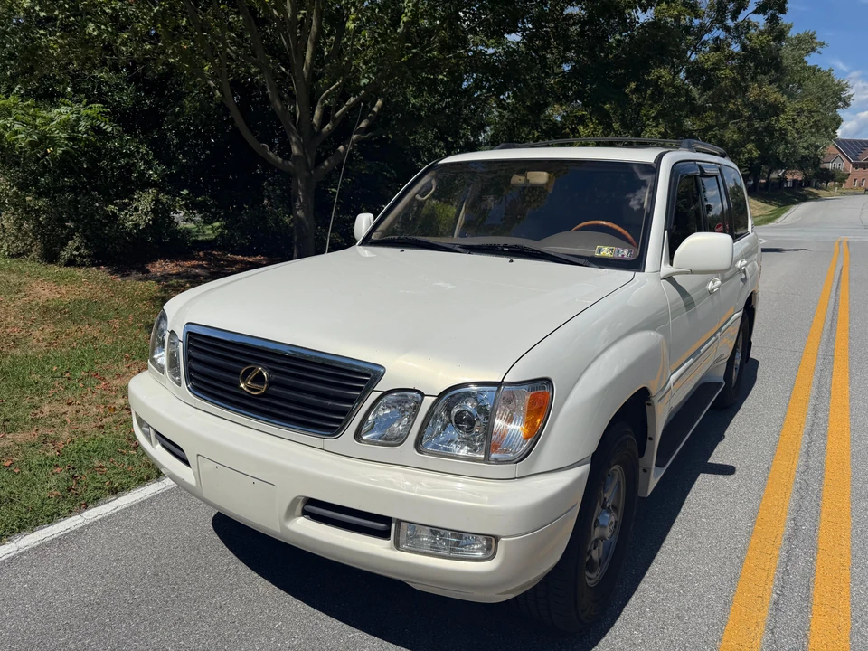 2002 Lexus LX 2nd Gen - Image 7 of 31
