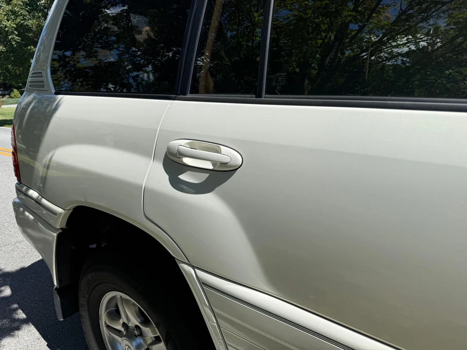 2002 Lexus LX 2nd Gen - Image 30 of 31