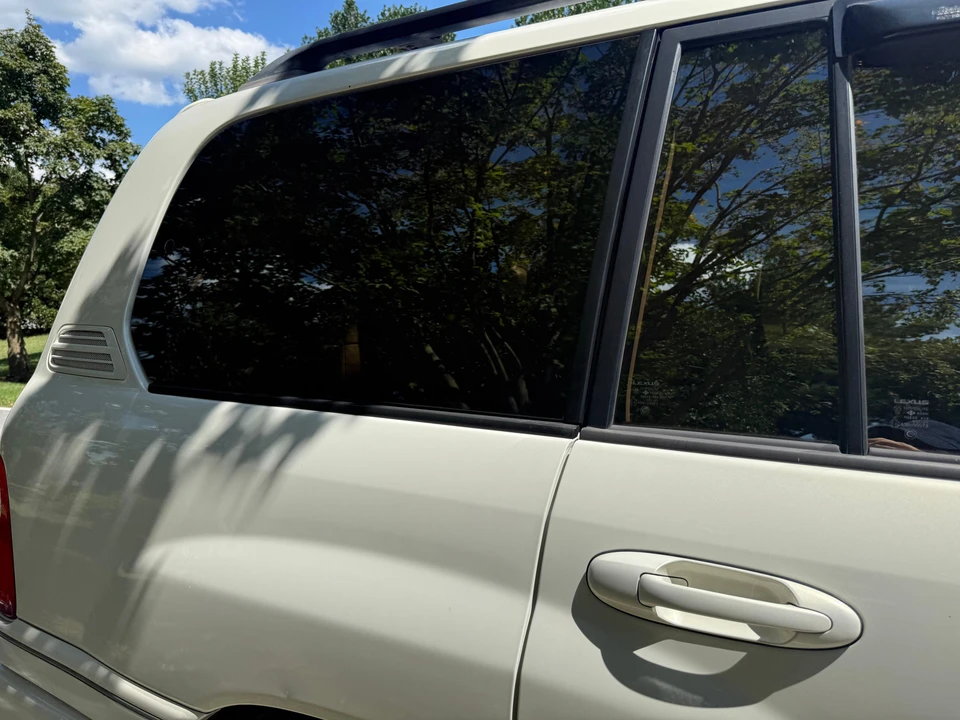 2002 Lexus LX 2nd Gen - Image 31 of 31