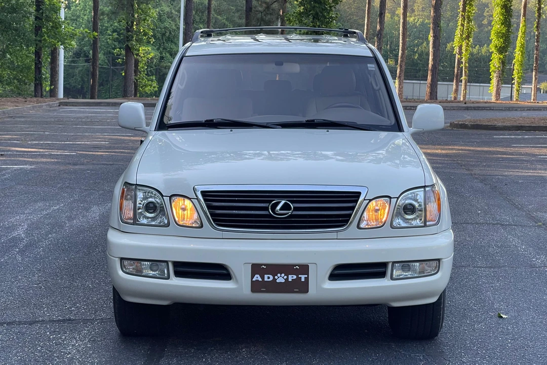 2002 Lexus LX 2nd Gen - Image 2 of 31