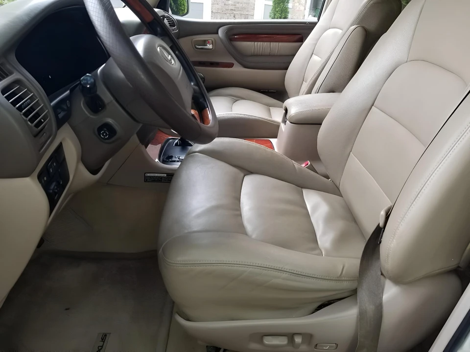 2002 Lexus LX 2nd Gen - Image 29 of 31