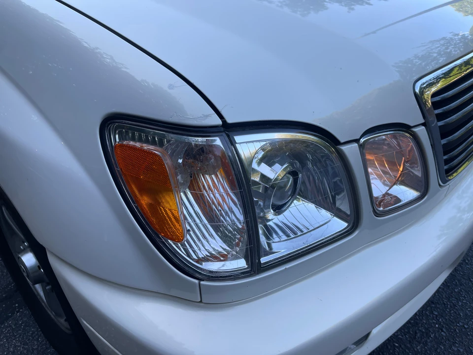 2002 Lexus LX 2nd Gen - Image 12 of 31