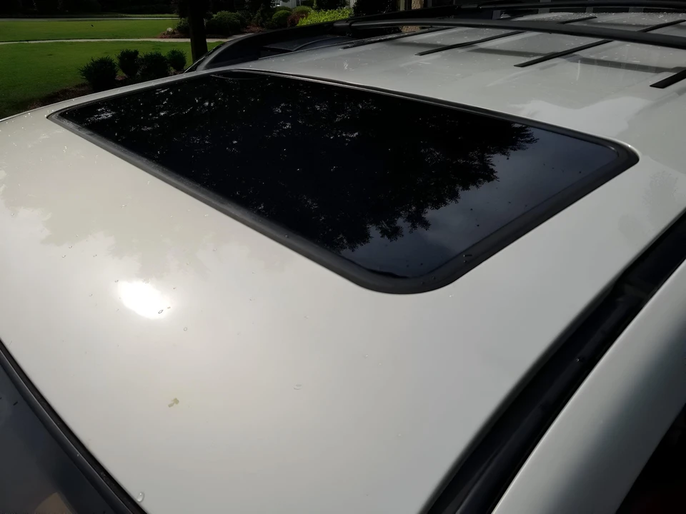 2002 Lexus LX 2nd Gen - Image 15 of 31