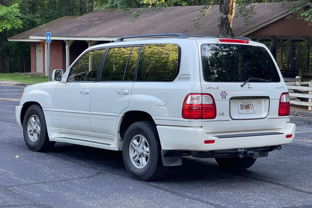 2002 Lexus LX 2nd Gen - Image 4 of 31