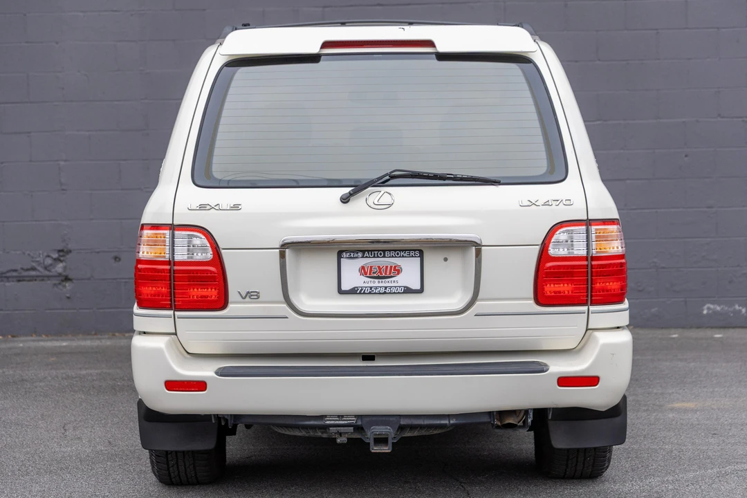 2002 Lexus LX 2nd Gen - Image 5 of 31