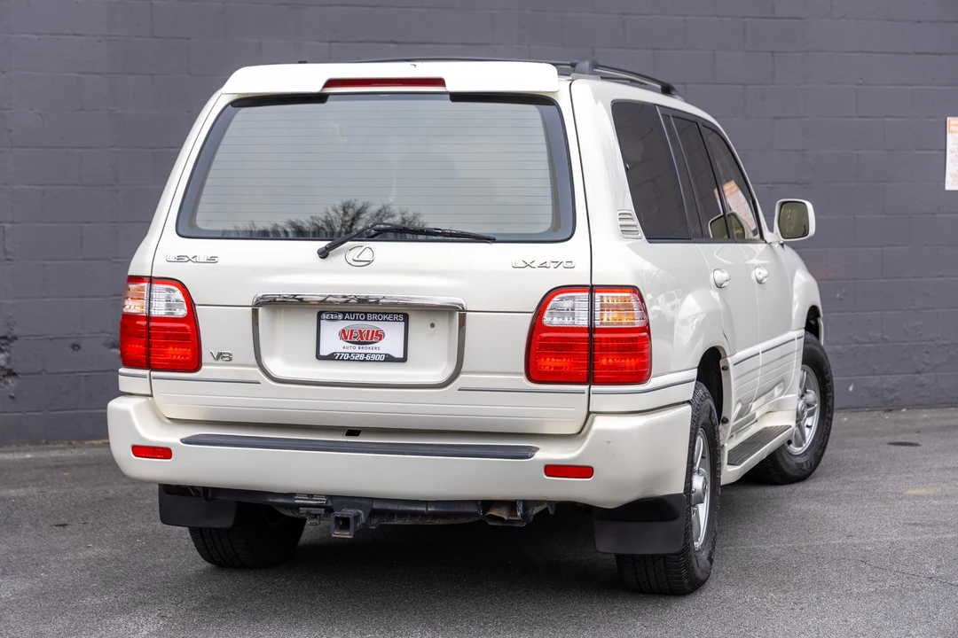 2002 Lexus LX 2nd Gen - Image 14 of 31