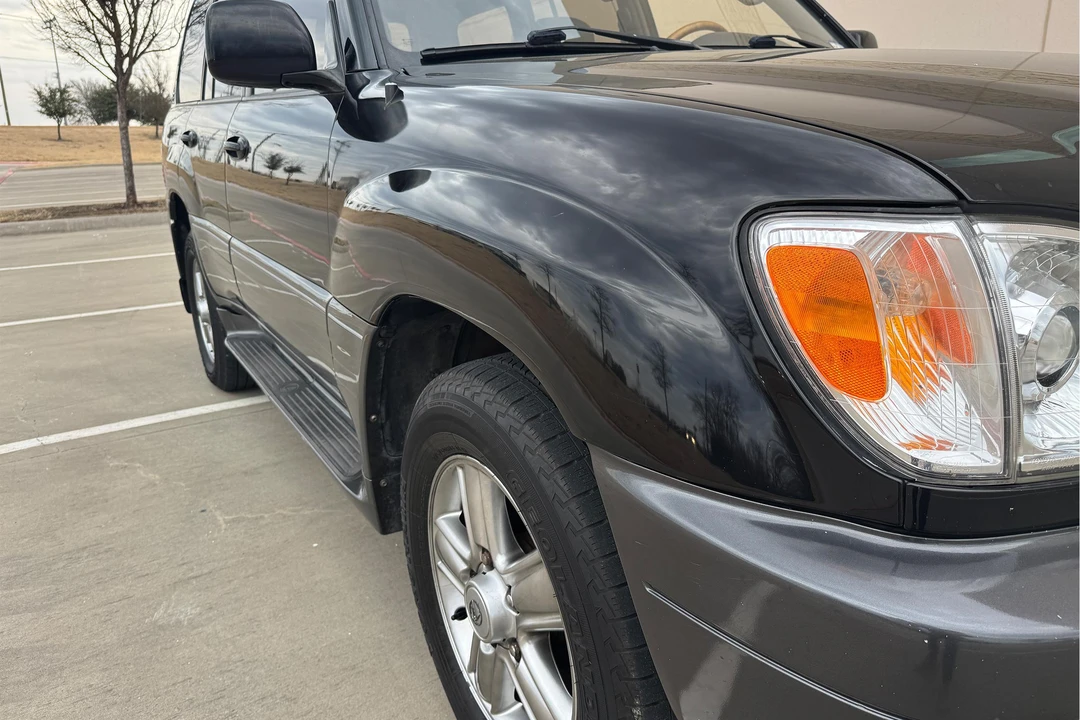2002 Lexus LX 2nd Gen - Image 20 of 31