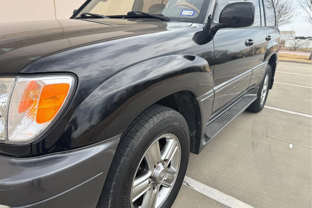 2002 Lexus LX 2nd Gen - Image 12 of 31
