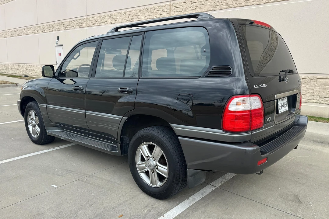 2002 Lexus LX 2nd Gen - Image 7 of 31