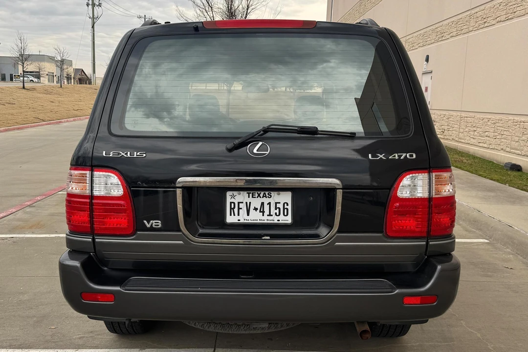 2002 Lexus LX 2nd Gen - Image 5 of 31
