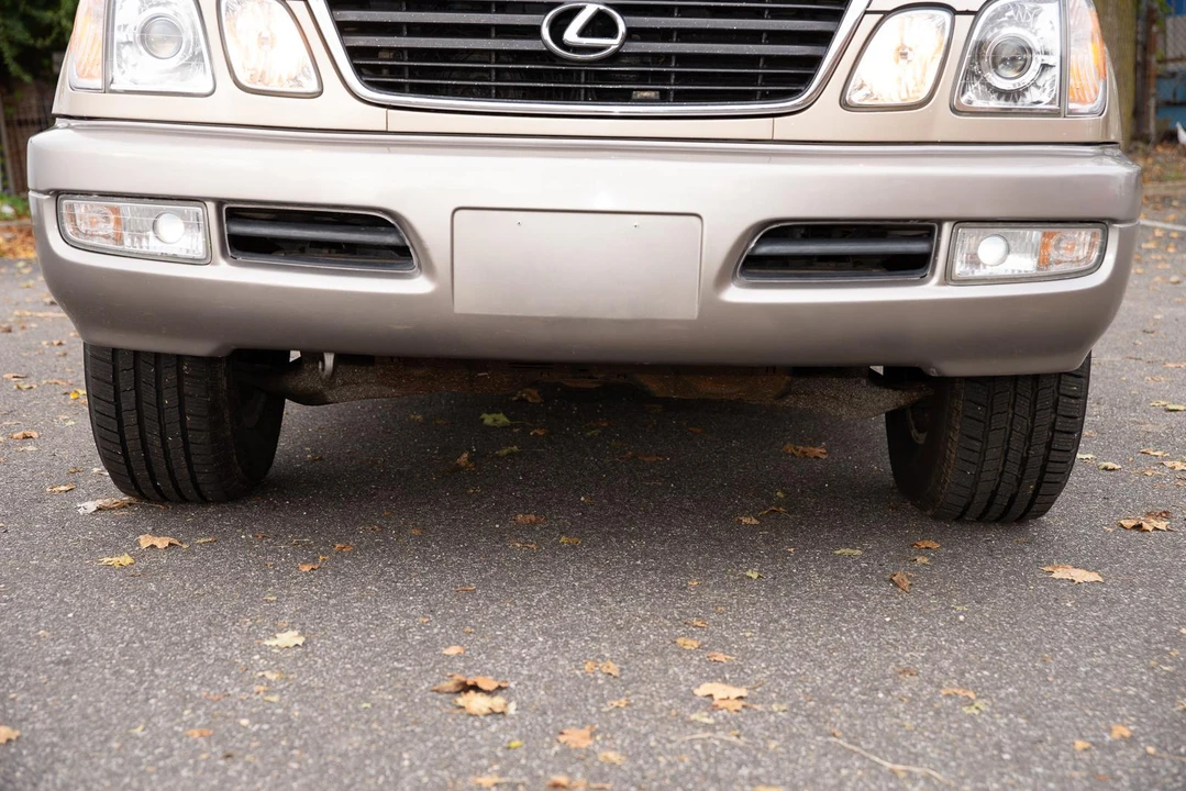 2002 Lexus LX 2nd Gen - Image 20 of 31