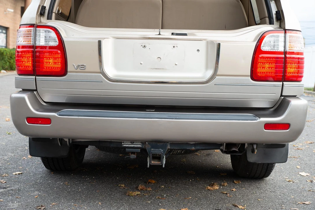 2002 Lexus LX 2nd Gen - Image 30 of 31