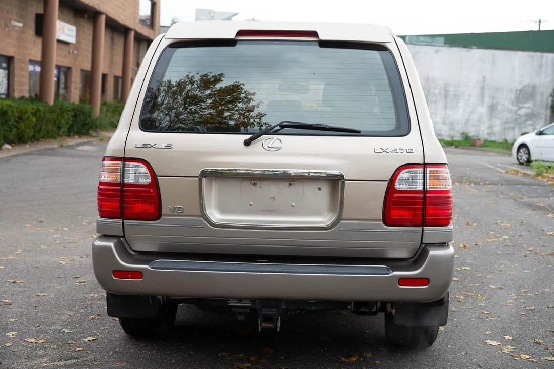 2002 Lexus LX 2nd Gen - Image 5 of 31
