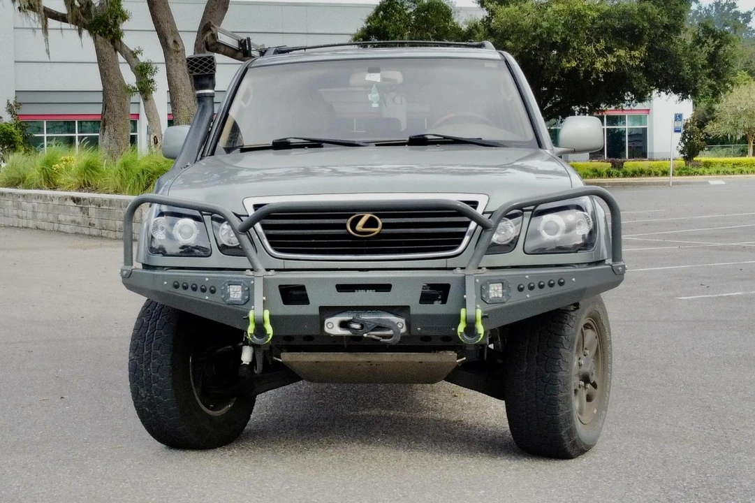 2002 Lexus LX 2nd Gen - Image 2 of 27