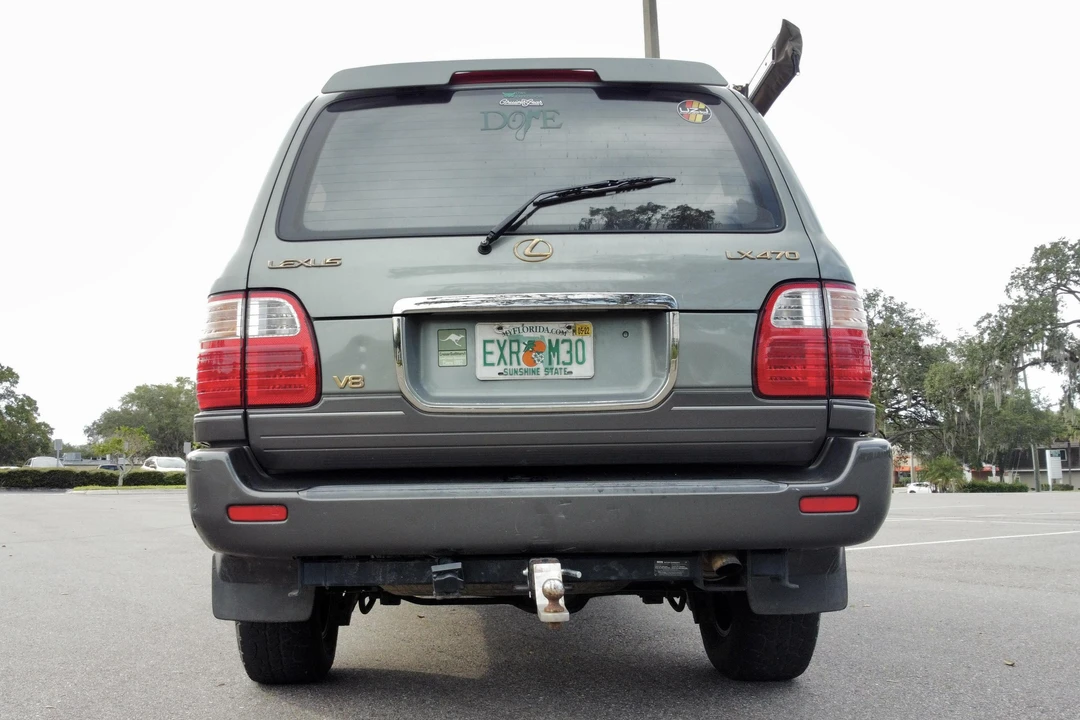 2002 Lexus LX 2nd Gen - Image 5 of 27