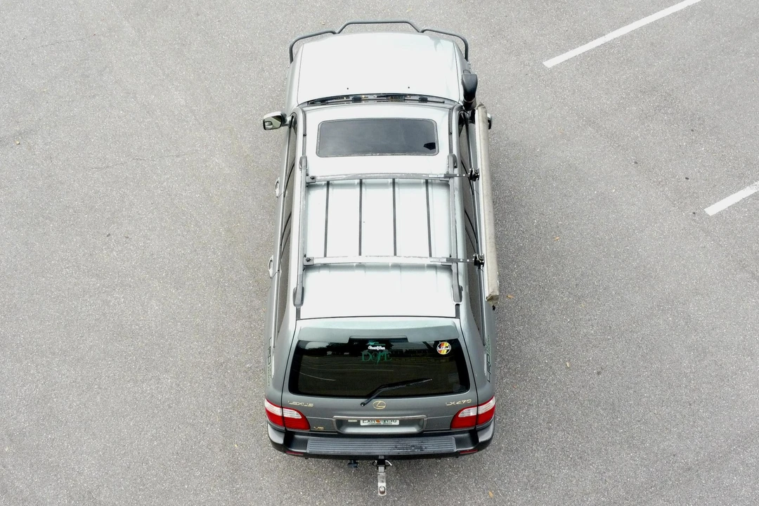 2002 Lexus LX 2nd Gen - Image 13 of 27
