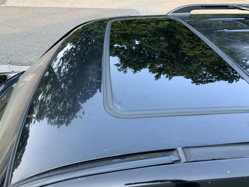 2002 Lexus LX 2nd Gen - Image 21 of 31
